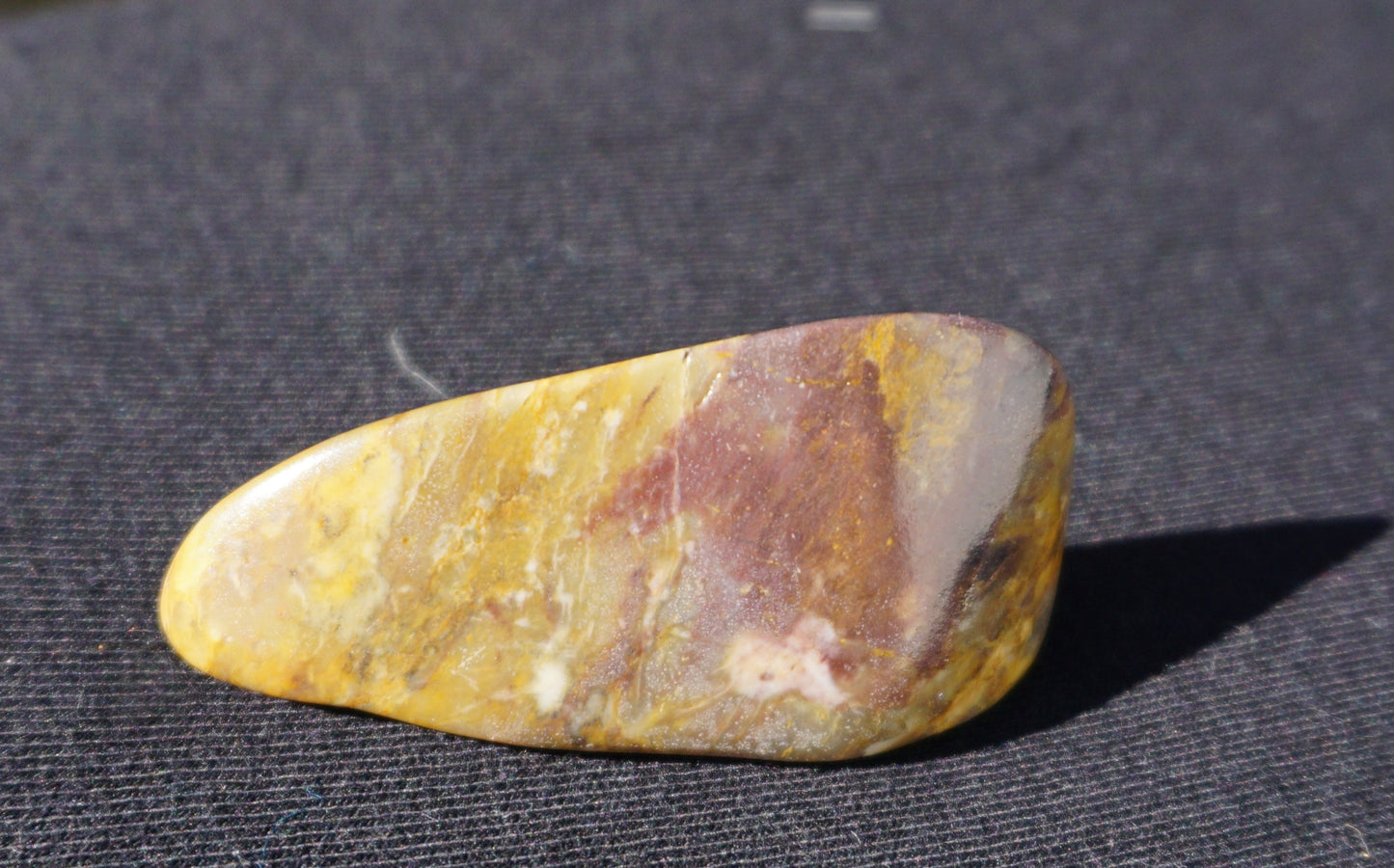 Hand-Cut & Polished Bucca Jasper Freeform Display Stone – 5.8cm