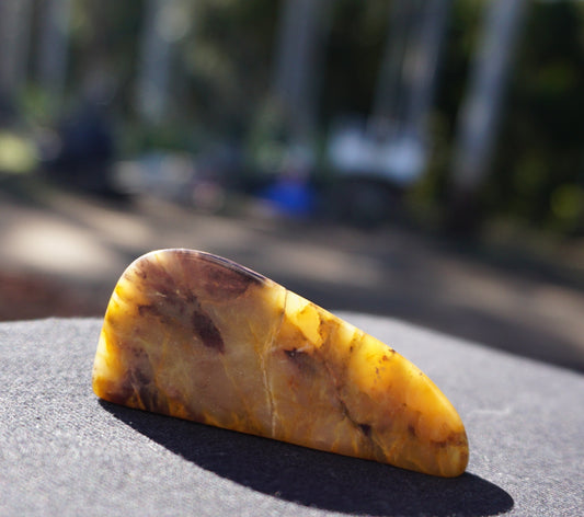 Hand-Cut & Polished Bucca Jasper Freeform Display Stone – 5.8cm