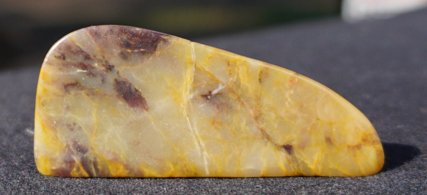 Hand-Cut & Polished Bucca Jasper Freeform Display Stone – 5.8cm